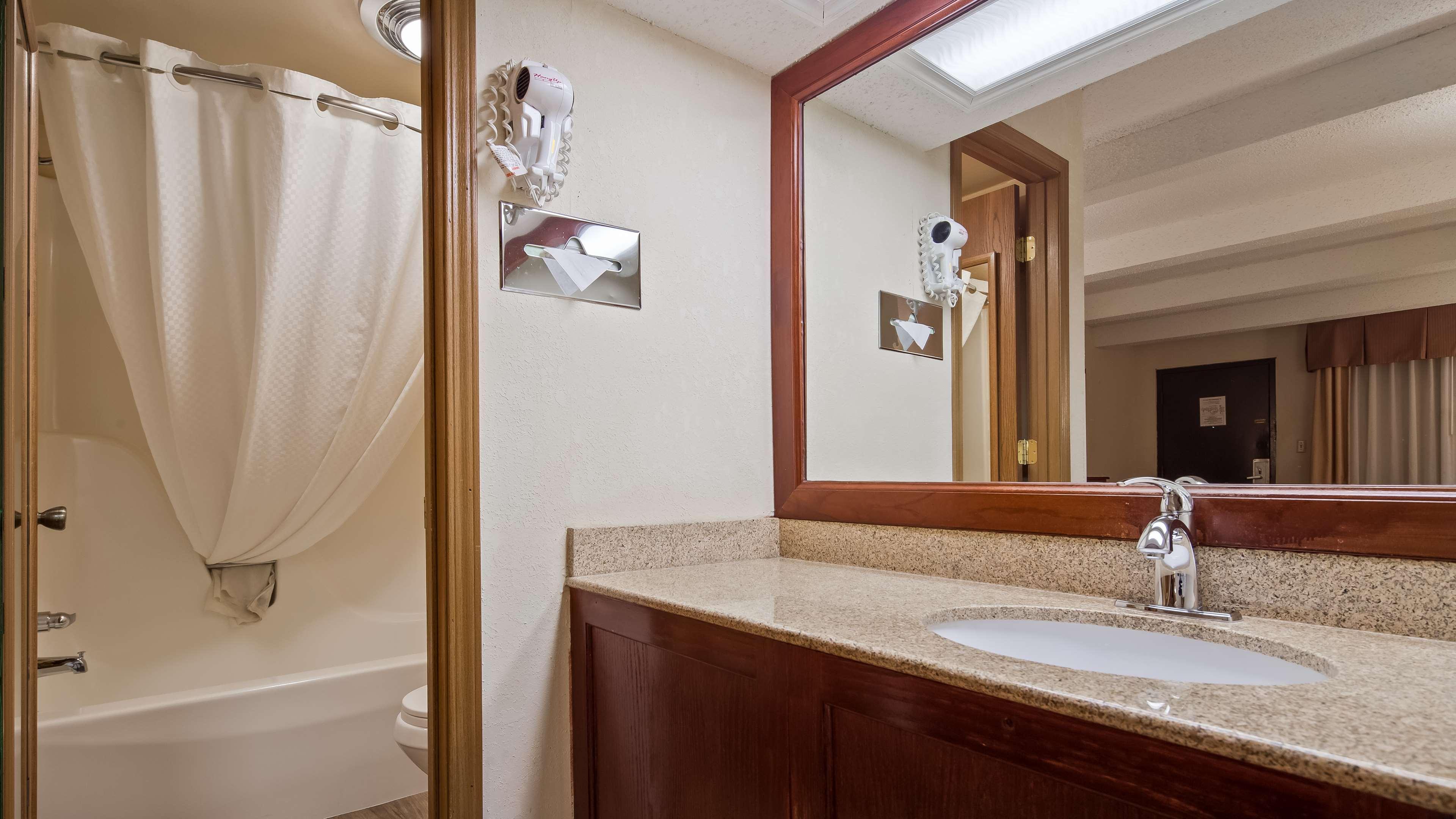 Best Western Montis Inn Сент-Роберт Экстерьер фото